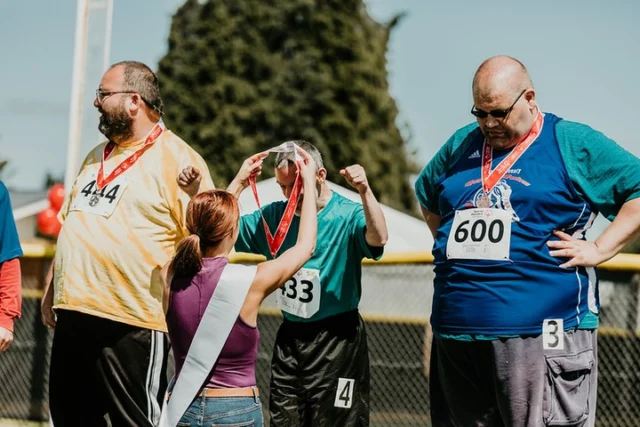 We’re still 100 volunteers short at EACH track & field (Athletics) meet this weekend!

That’s the difference between a good competition… and the experience our athletes truly deserve.

No experience needed. Just show up and we’ll take care of the rest.

You can:
• Walk alongside athletes as a Marshal (most needed!)
• Help at Post Race Staging with water + transitions
• Support field events in the morning
• Jump in for set-up starting at 6:15am

Shifts are flexible: full day or half day.

Bring a friend. Bring your family. Bring a group.

Minimum age is 11 (youth under 13 just need an adult with them).

👉 Click the link in our bio to sign up
📩 Or email: volunteer@sowa.org

Let’s show up for our athletes!