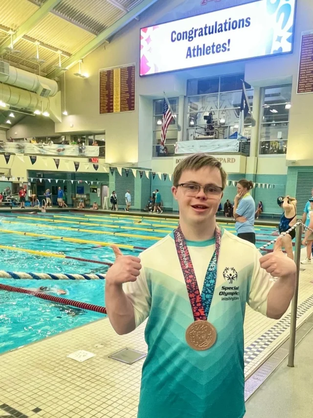 Medals, PRs, and a lot to celebrate! 

Yesterday in the pool, Sam, Gabby, and Alex brought home some hardware! Together, they also achieved something incredible…personal records in every event they swam!!

We're proud to celebrate our athletes as part of America's 250th anniversary! A huge thank you to @SwireCocaColaUSA for supporting Team Washington!

Congratulations, Team Washington! @specialolympicsusagames is off to a great start!