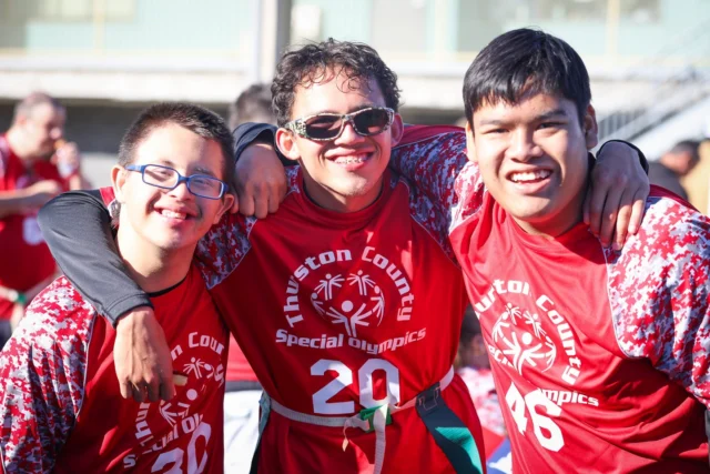 Want to volunteer with Special Olympics Washington this fall? There are opportunities happening in communities across the state! 

🎳 Bowling
🏈 Flag Football
🙌 Volunteers like YOU

Find an event near you and spend a day helping make competition possible for Special Olympics Washington athletes.

View upcoming opportunities by clicking the link in our bio!