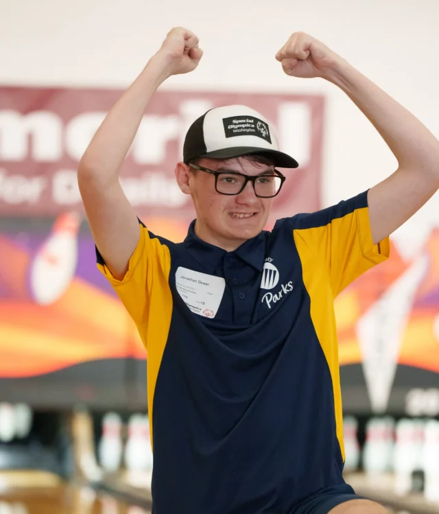 Bowling balls are rolling, footballs are flying and fall competition season is in full swing! 

There are still plenty of opportunities to volunteer with Special Olympics Washington this season.

Bring a friend, volunteer with your coworkers or come on your own. We’d love to have you on the team!

Find an upcoming opportunity by clicking the link in our bio!